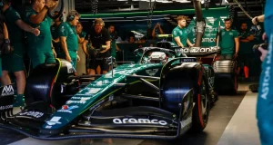 Fernando Alonso Explica la Caída de Aston Martin Fernando Alonso Explica la Caída de Aston Martin F1 en el Gran Premio de Azerbaiyán: "El AMR25 Es el Último Coche" El piloto español
