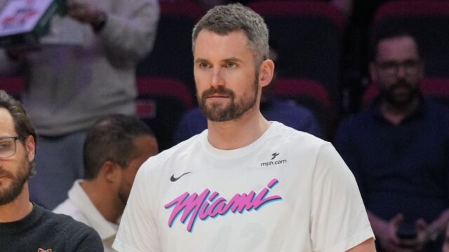Kevin Love se encuentra en una encrucijada mientras inicia su 18ª temporada en la NBA, con un futuro incierto.