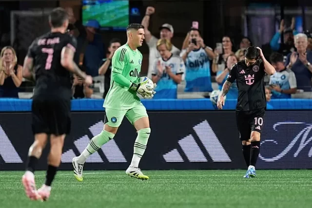 Messi falla un penal a lo Panenka y el Inter Miami acaba goleado ante Charlotte