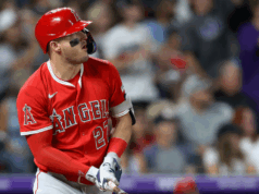 La Singular Solicitud del Aficionado que Capturó el Home Run 400 de Mike Trout La Singular Solicitud del Aficionado que Capturó el Home Run 400 de Mike Trout