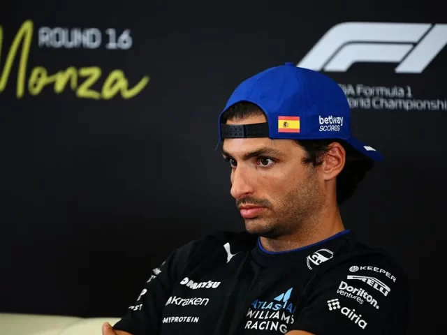 Carlos Sainz aclara su situación respecto a un posible traspaso a Mercedes F1