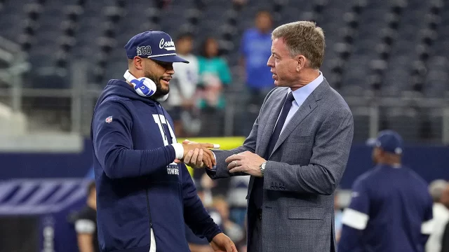 Troy Aikman, ícono de los Cowboys, comenta sobre Dak Prescott