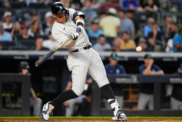 Aaron Judge brilla en una remontada histórica de los Yankees