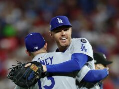 Los Dodgers Superan a los Filis con un Error Inesperado Los Dodgers Superan a los Filis con un Error Inesperado y Avanzan a su Cuarta Serie de Campeonato de la Liga Nacional Los Ángeles - La ambición d
